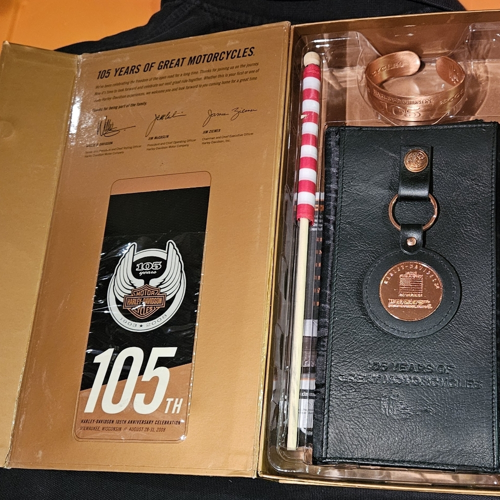 Harley Davidson 105th Anniversary gift set